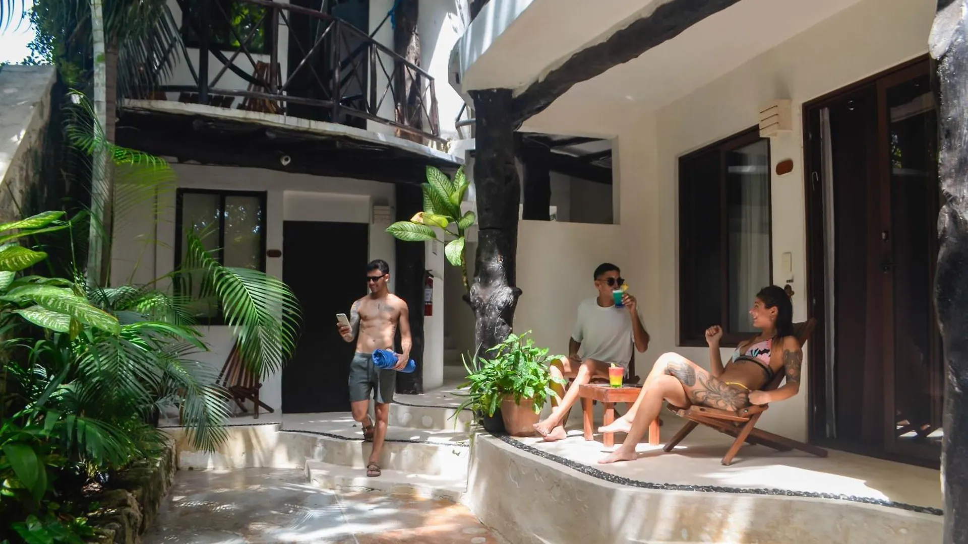 Siesta Fiesta Hotel Adults Only - 5Th Avenue contacts